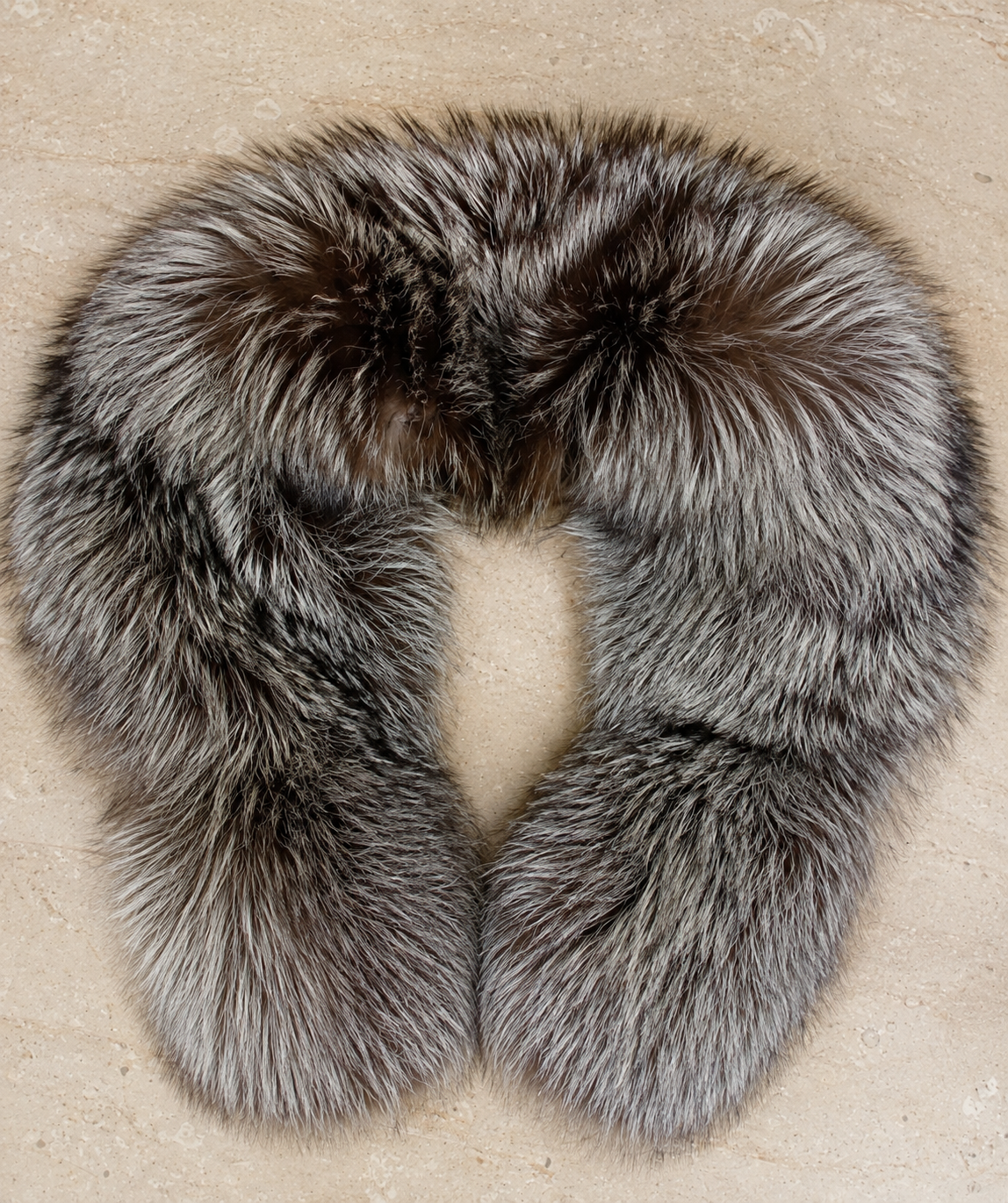 Luxurious fur stole collar